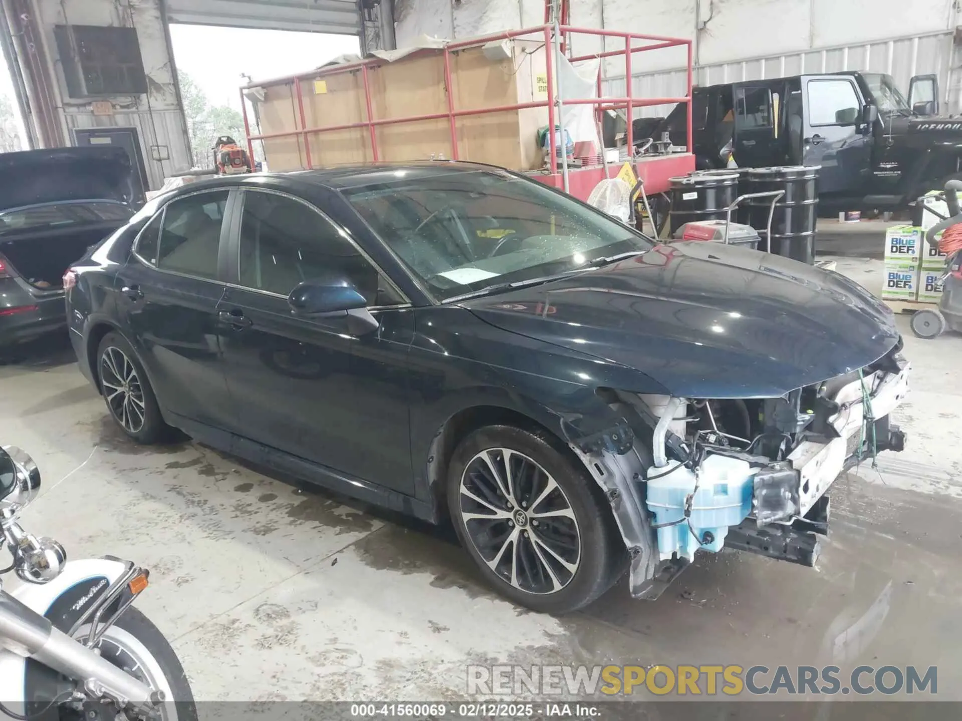 13 Photograph of a damaged car 4T1B11HKXKU264268 TOYOTA CAMRY 2019