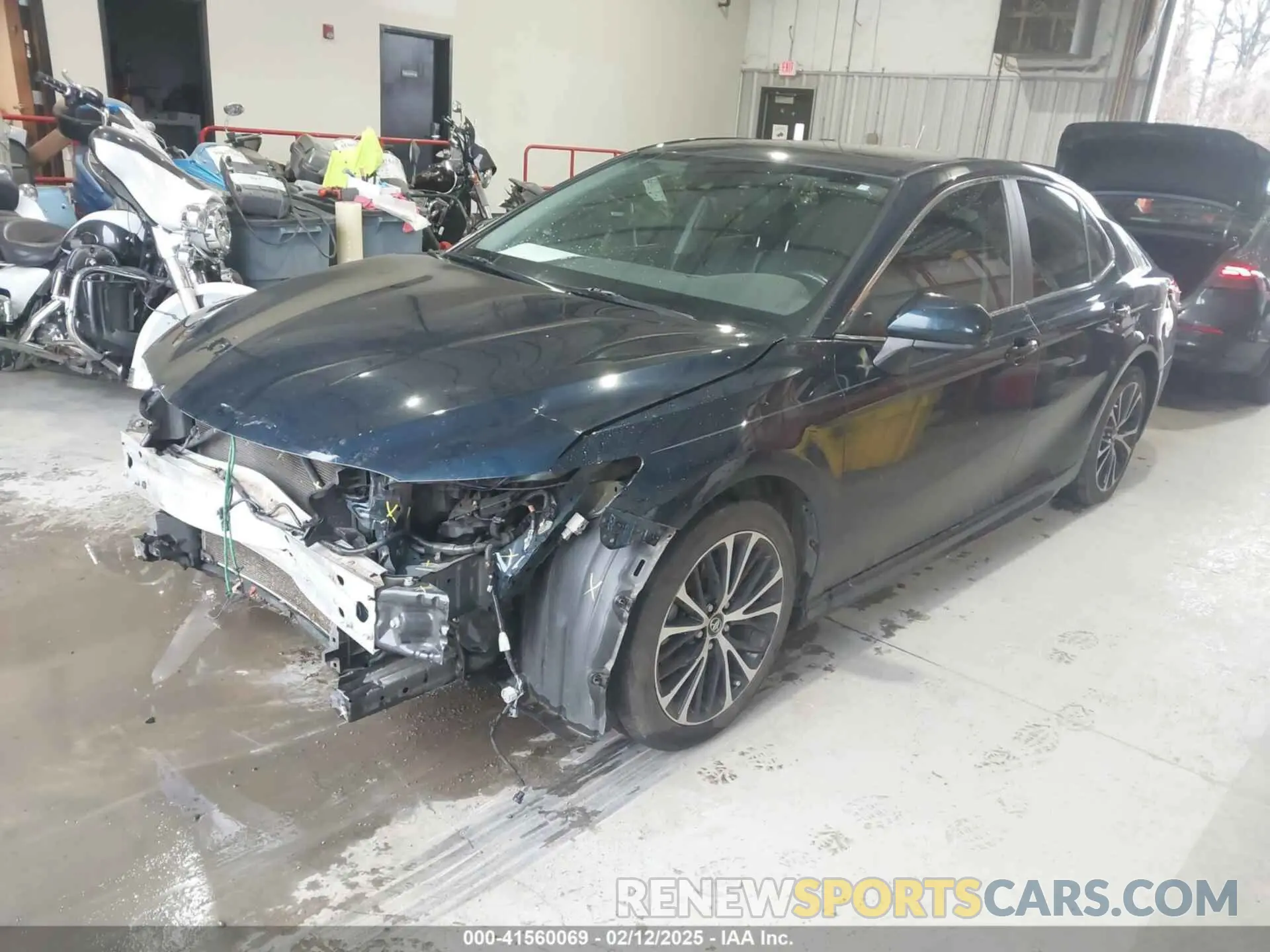 2 Photograph of a damaged car 4T1B11HKXKU264268 TOYOTA CAMRY 2019
