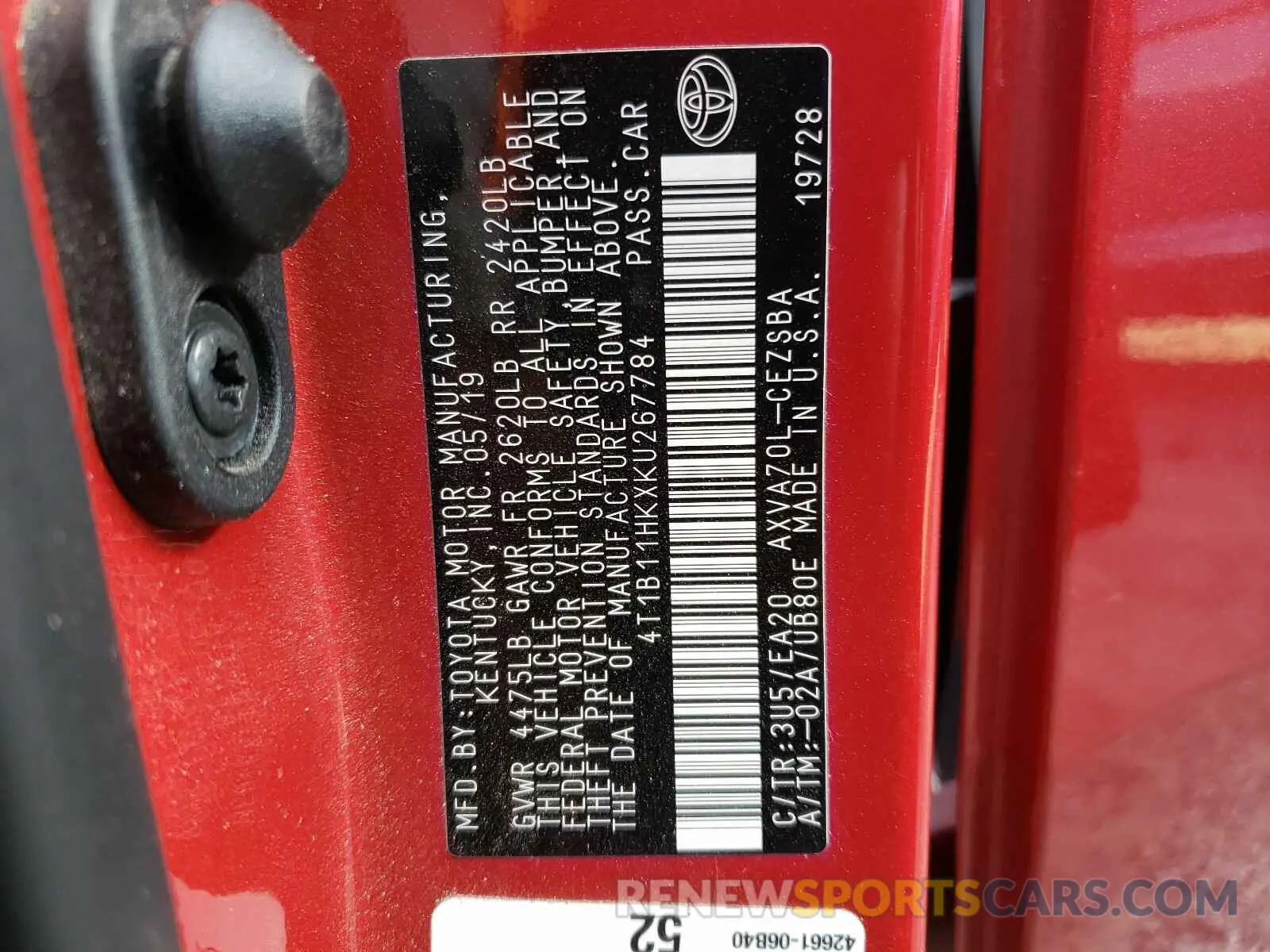 10 Photograph of a damaged car 4T1B11HKXKU267784 TOYOTA CAMRY 2019