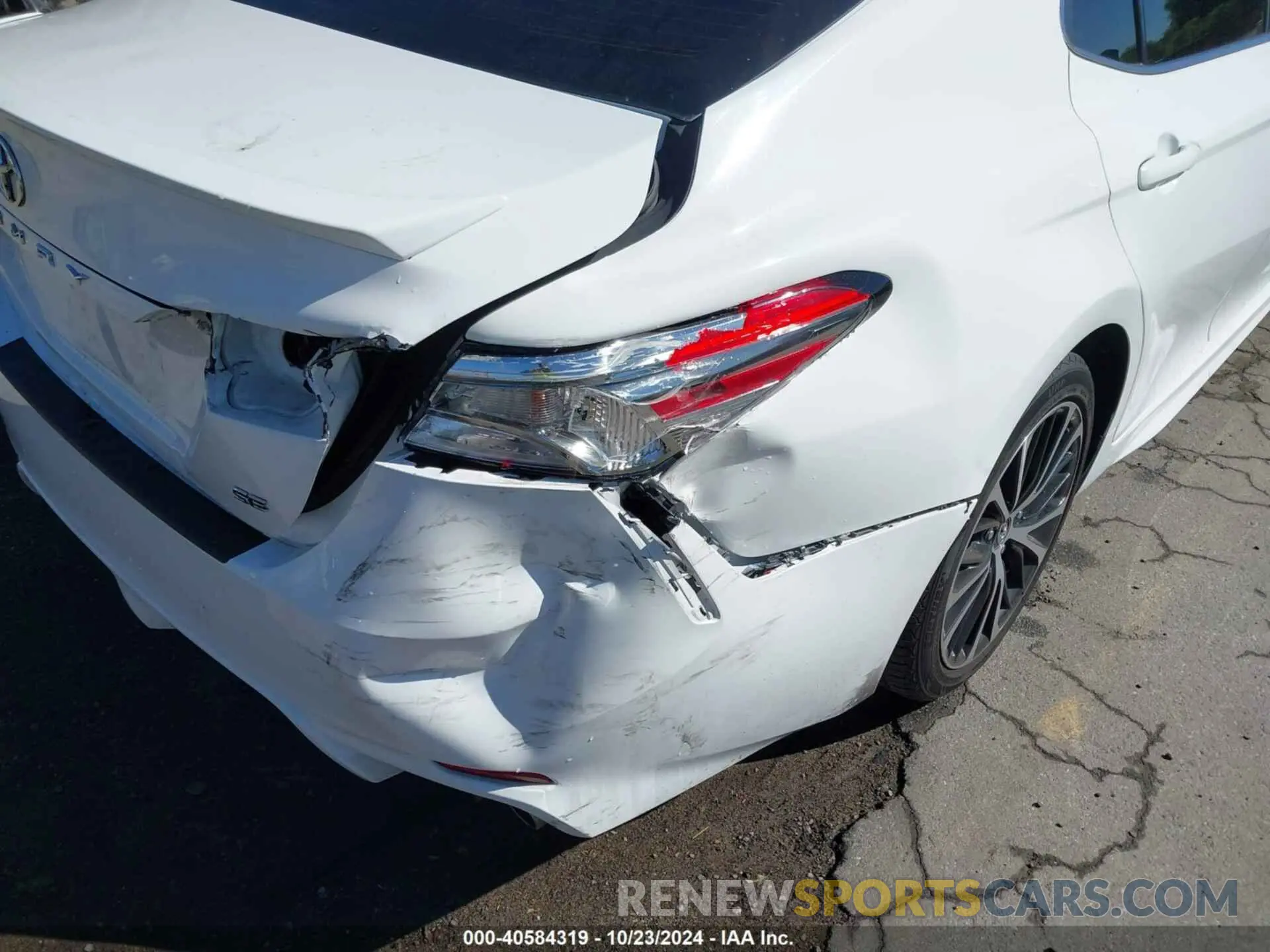 6 Photograph of a damaged car 4T1B11HKXKU271222 TOYOTA CAMRY 2019