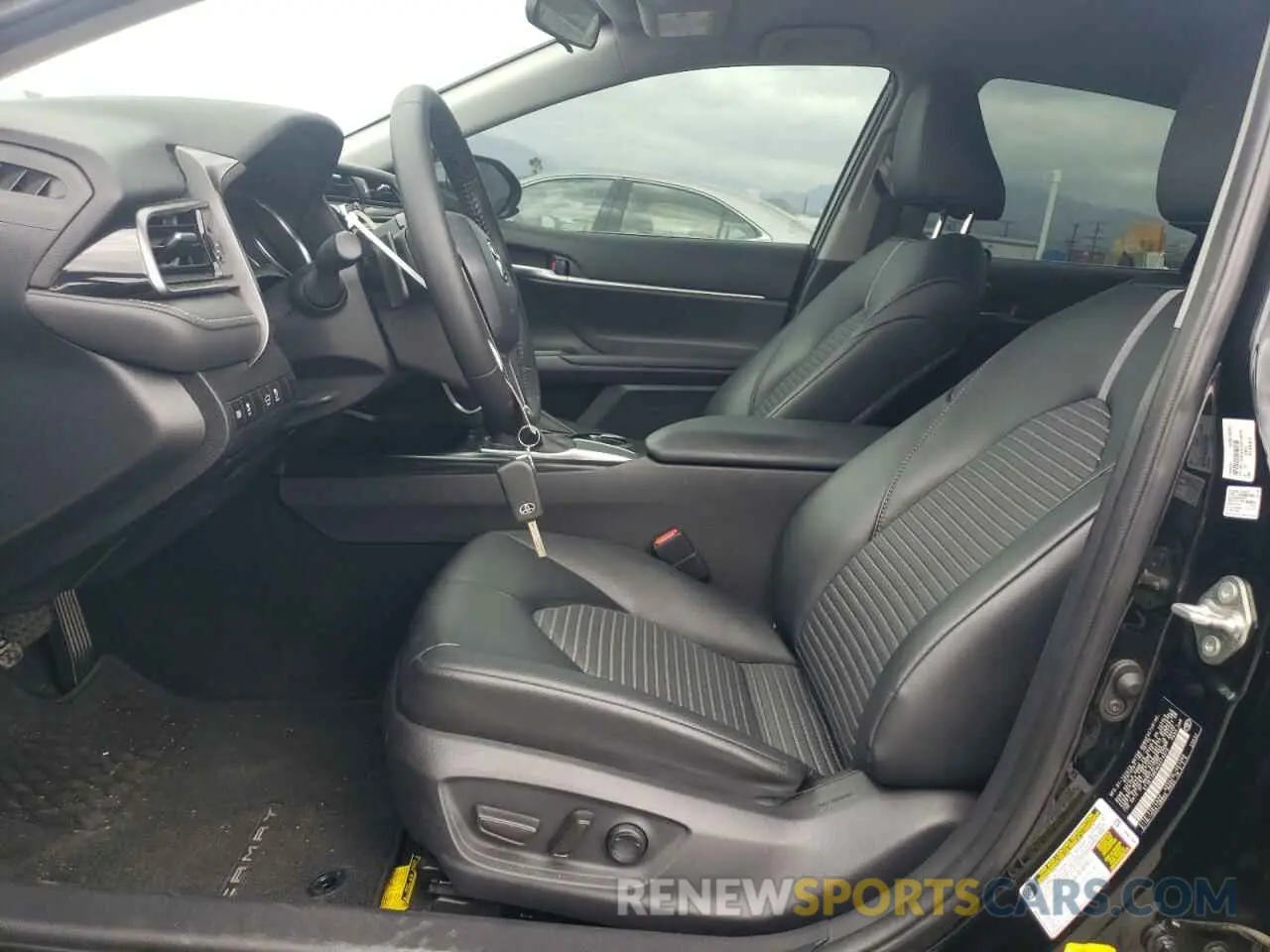 7 Фотография поврежденного автомобиля 4T1B11HKXKU274976 TOYOTA CAMRY 2019