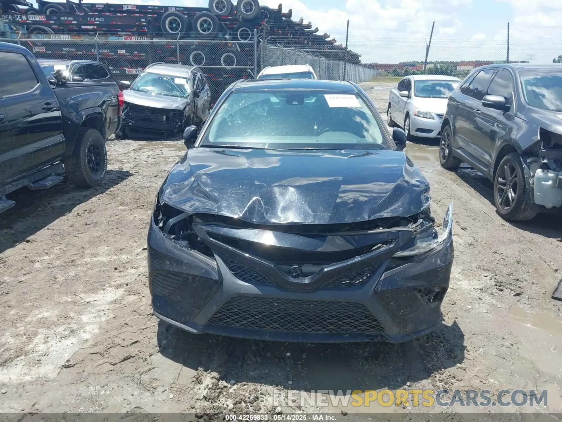 12 Photograph of a damaged car 4T1B11HKXKU282043 TOYOTA CAMRY 2019