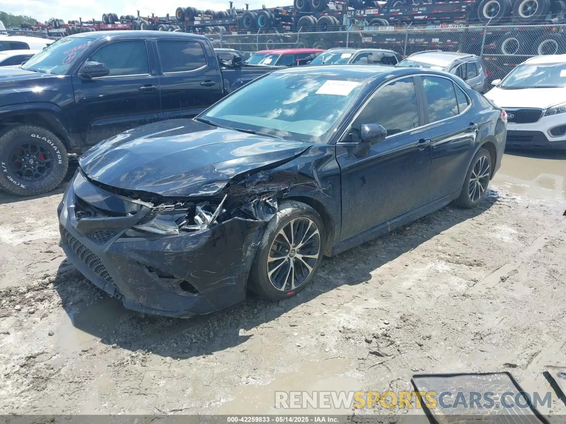 2 Photograph of a damaged car 4T1B11HKXKU282043 TOYOTA CAMRY 2019