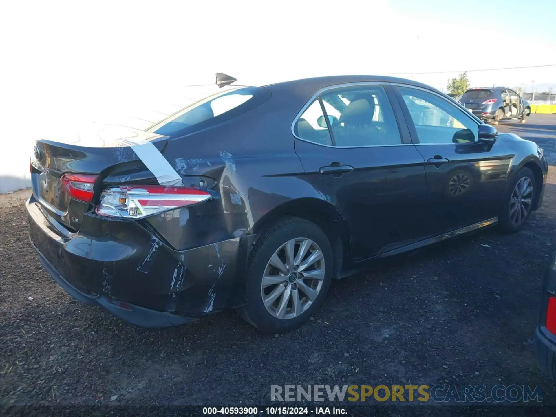 4 Photograph of a damaged car 4T1B11HKXKU680045 TOYOTA CAMRY 2019