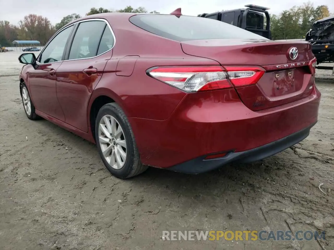 3 Photograph of a damaged car 4T1B11HKXKU683723 TOYOTA CAMRY 2019