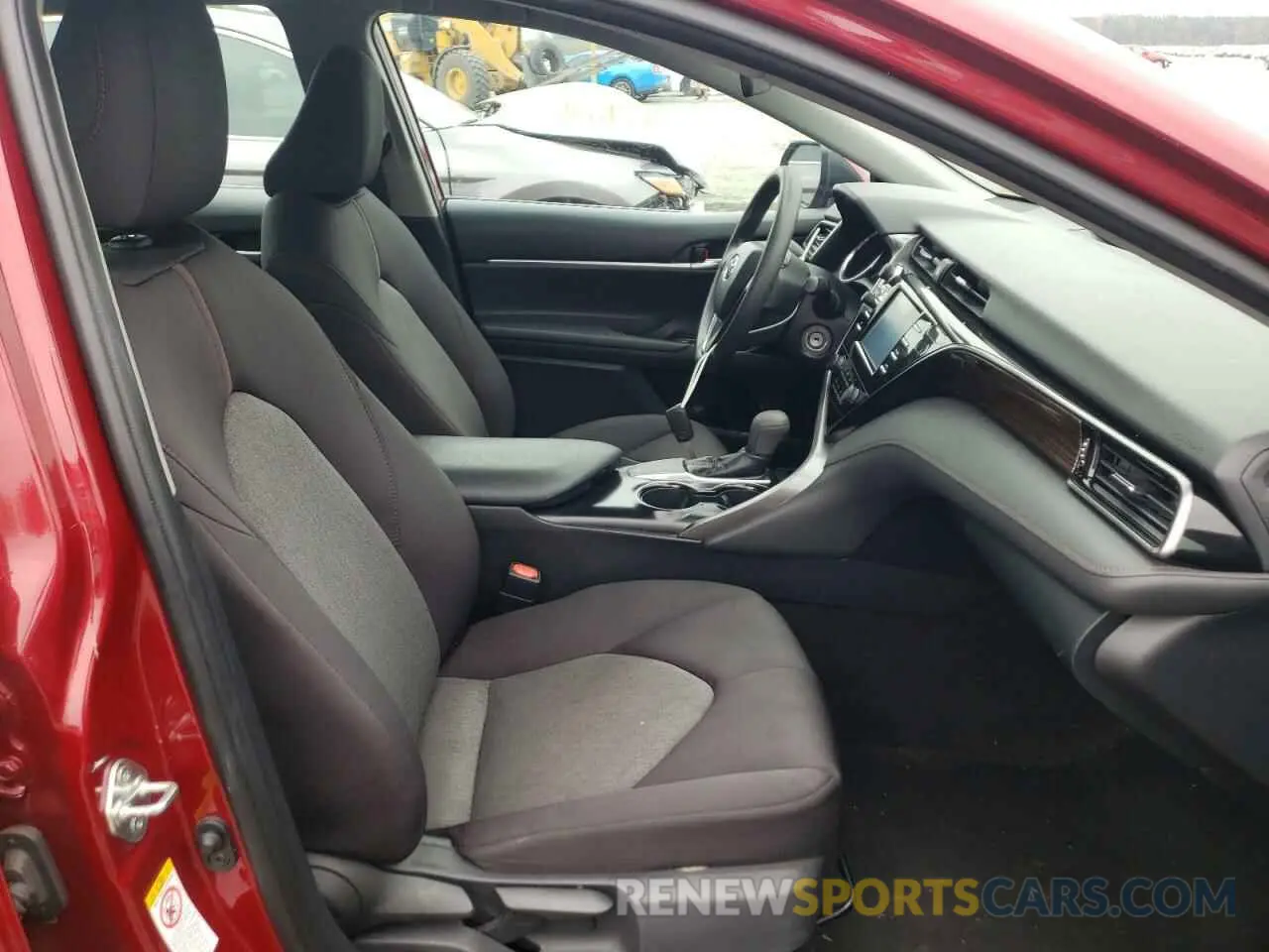 5 Photograph of a damaged car 4T1B11HKXKU683723 TOYOTA CAMRY 2019