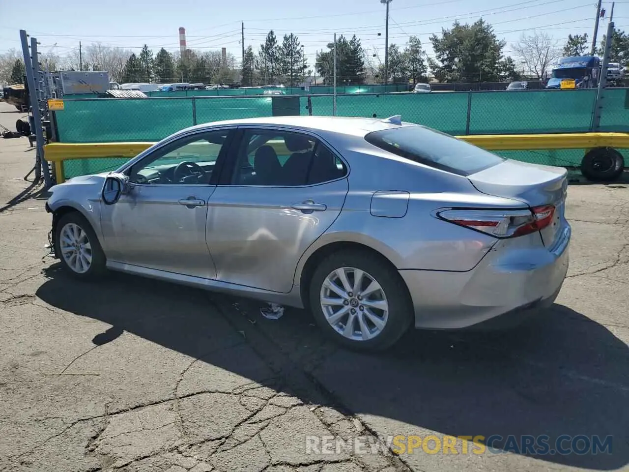 2 Фотография поврежденного автомобиля 4T1B11HKXKU685892 TOYOTA CAMRY 2019