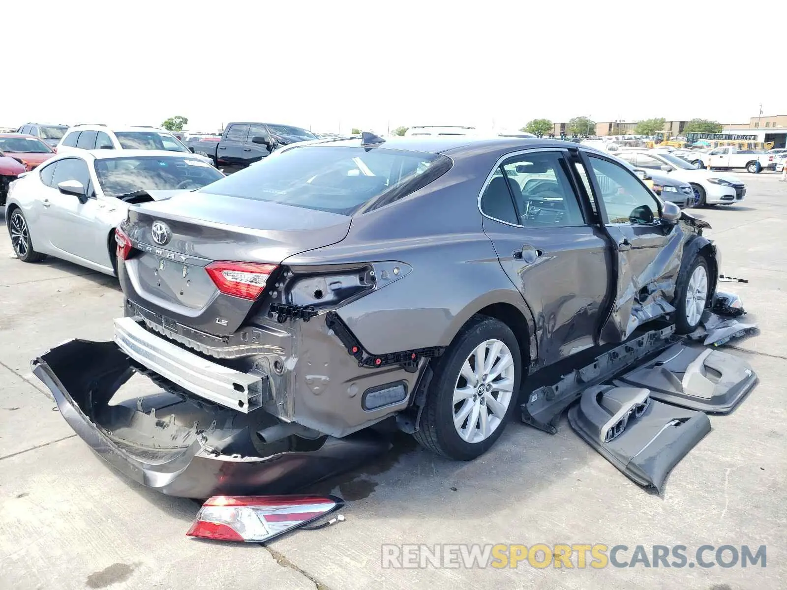 4 Photograph of a damaged car 4T1B11HKXKU687500 TOYOTA CAMRY 2019
