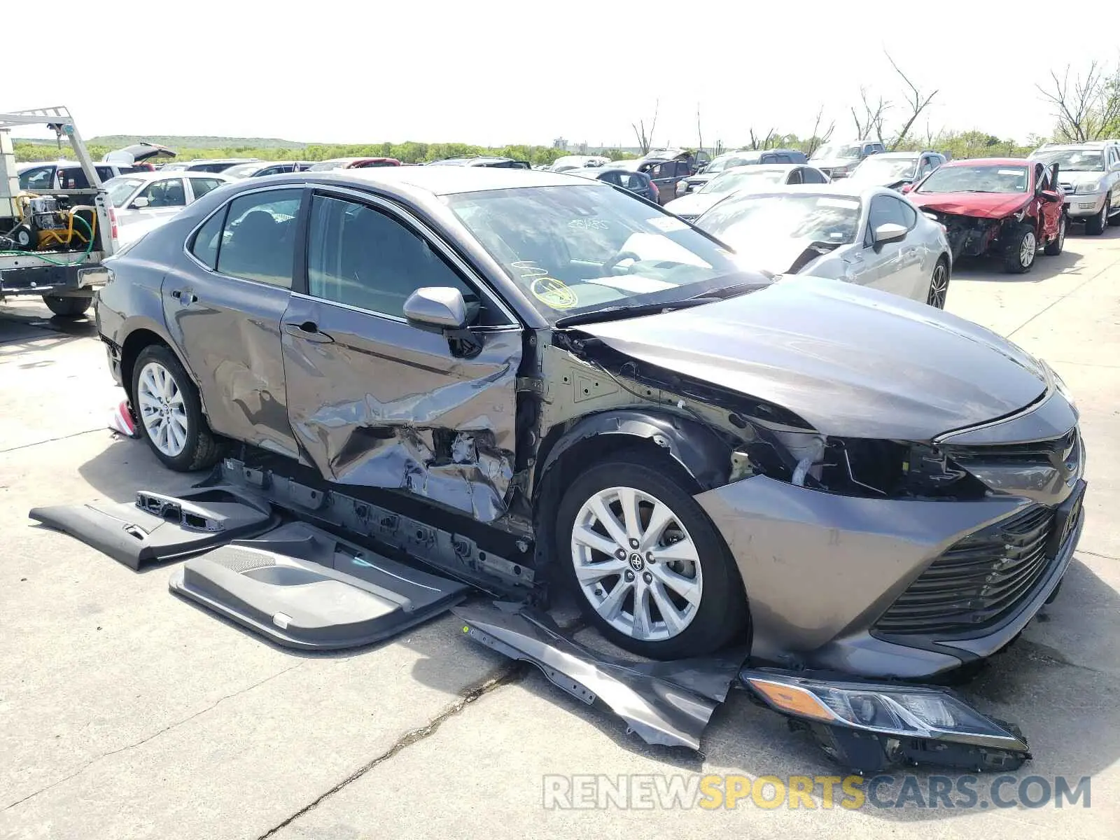 9 Photograph of a damaged car 4T1B11HKXKU687500 TOYOTA CAMRY 2019