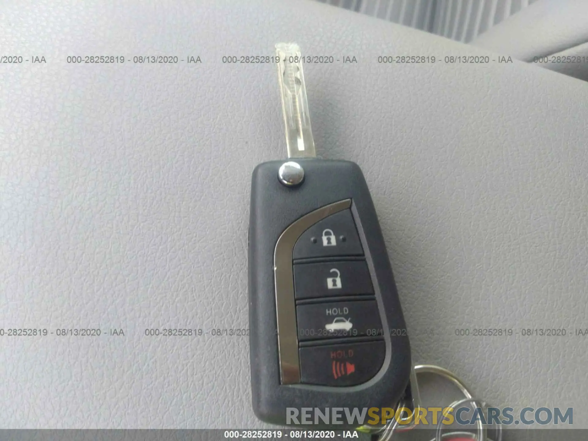11 Photograph of a damaged car 4T1B11HKXKU690817 TOYOTA CAMRY 2019