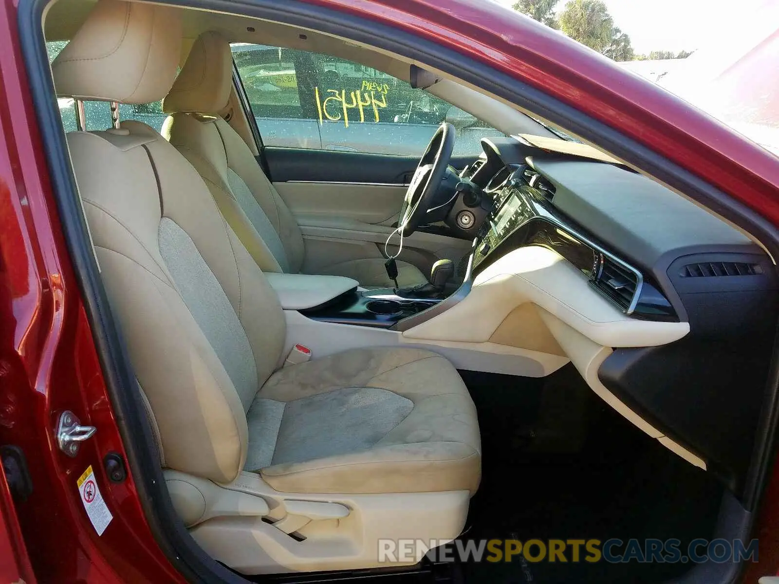 5 Photograph of a damaged car 4T1B11HKXKU693362 TOYOTA CAMRY 2019