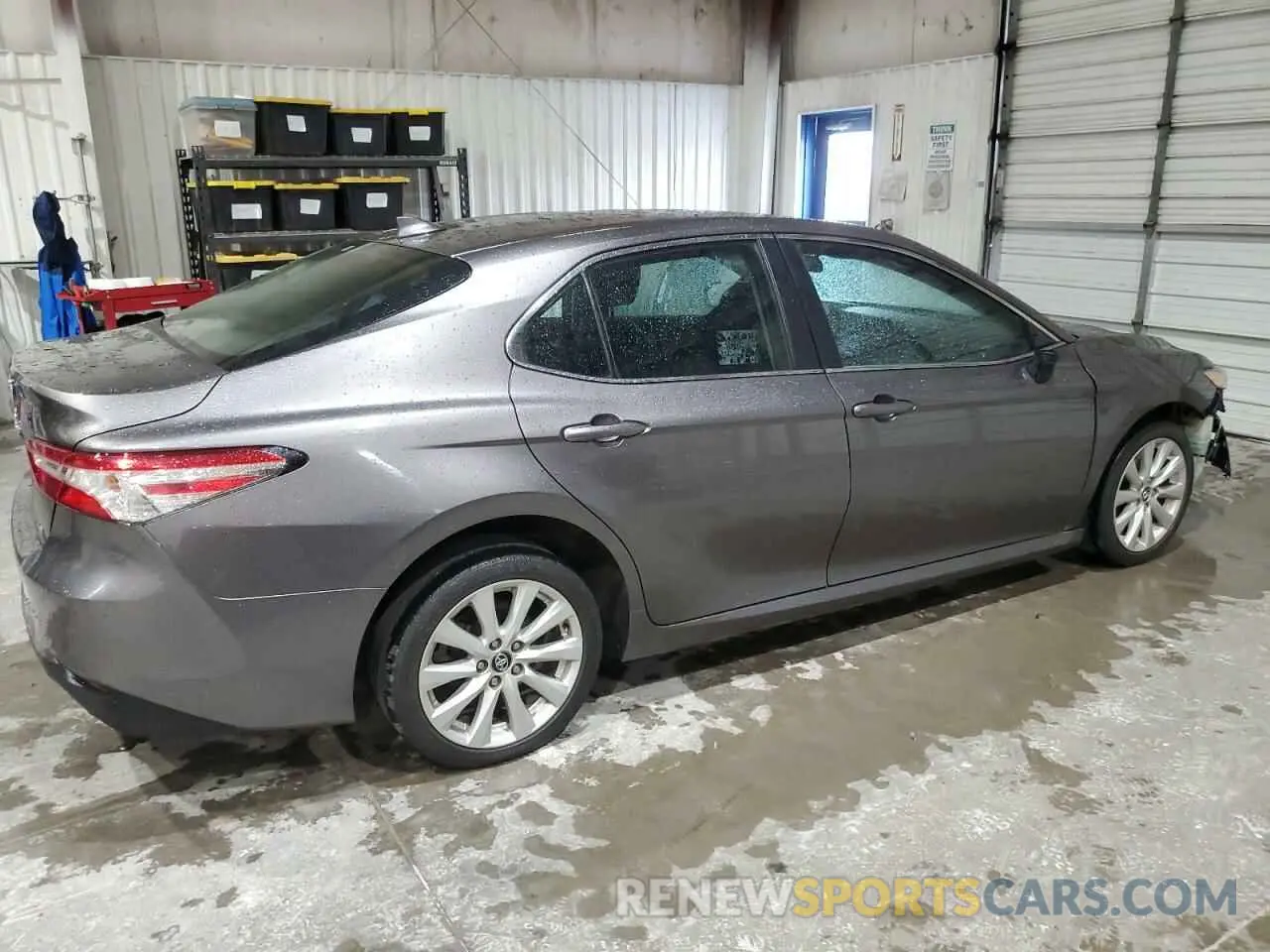 3 Фотография поврежденного автомобиля 4T1B11HKXKU695368 TOYOTA CAMRY 2019