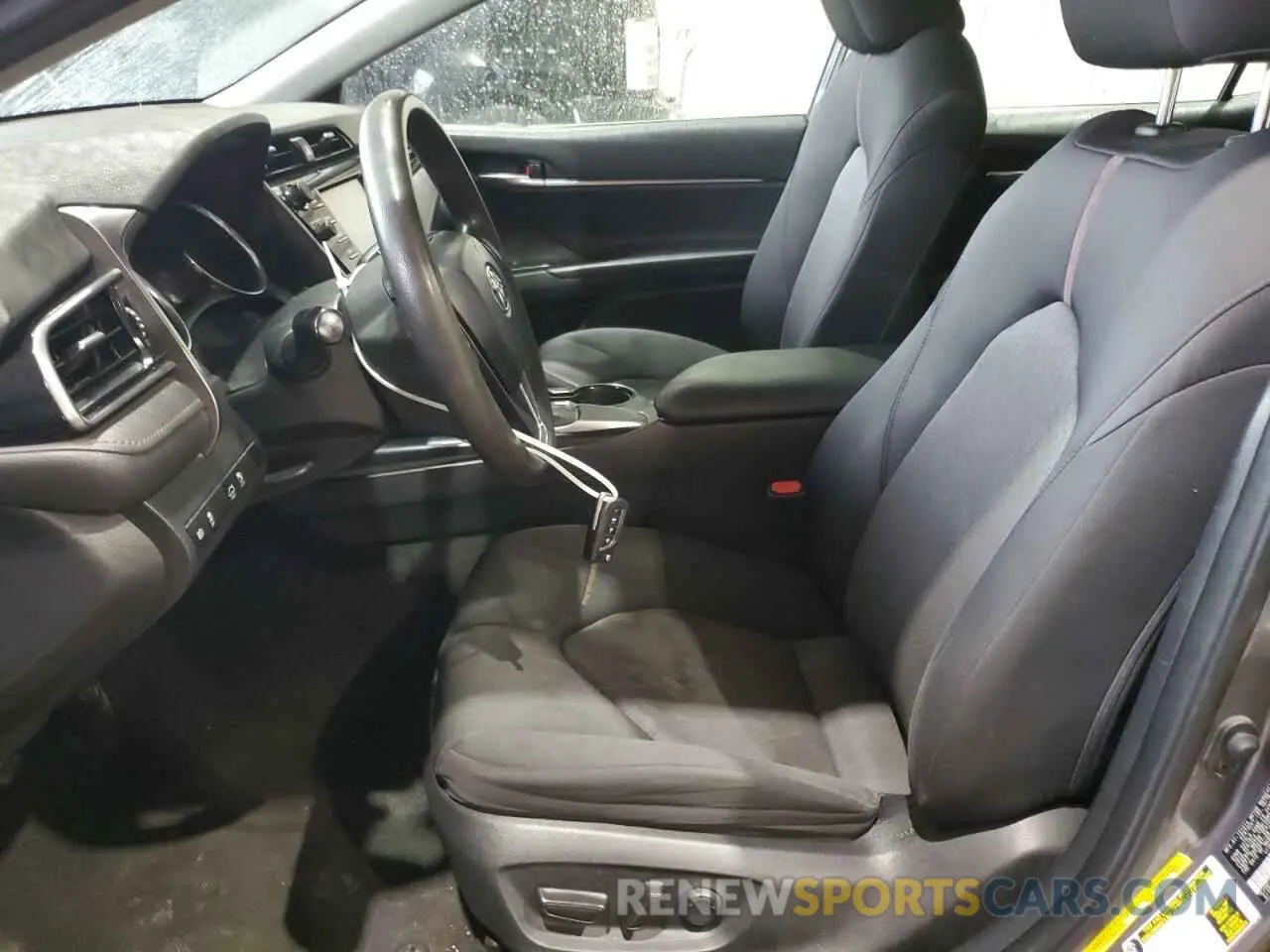 7 Фотография поврежденного автомобиля 4T1B11HKXKU695368 TOYOTA CAMRY 2019