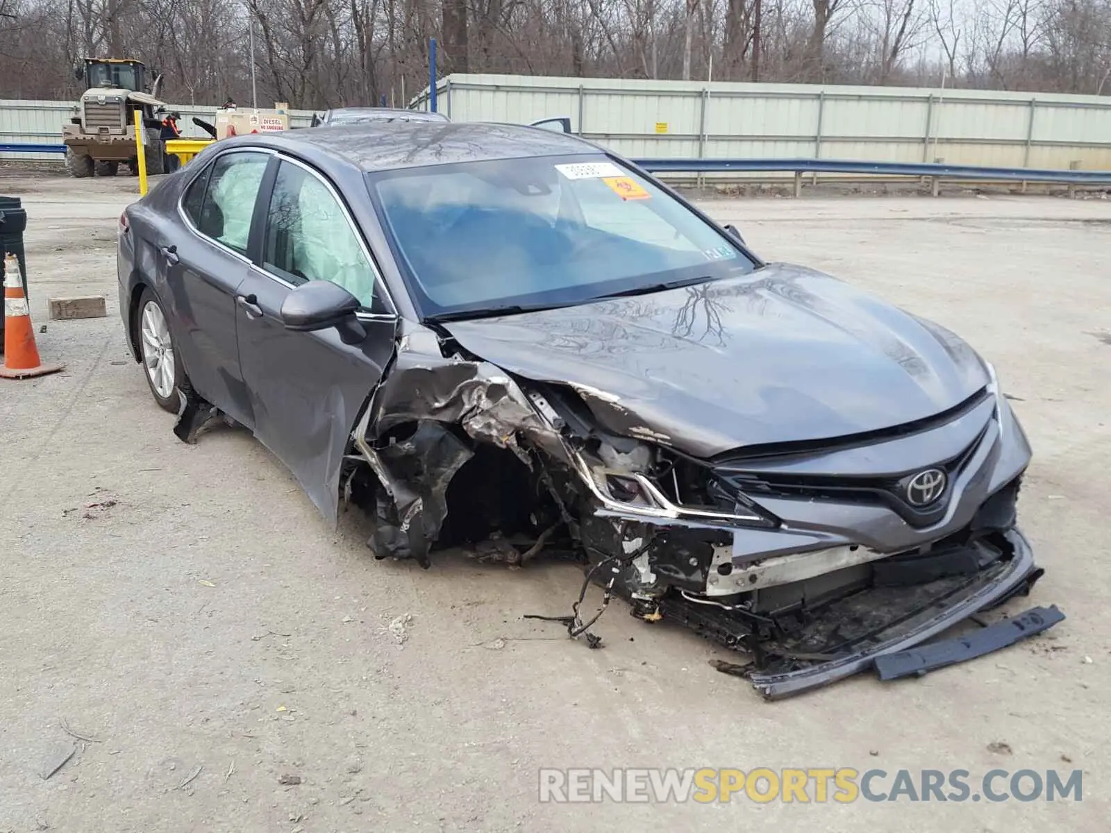 1 Photograph of a damaged car 4T1B11HKXKU698786 TOYOTA CAMRY 2019