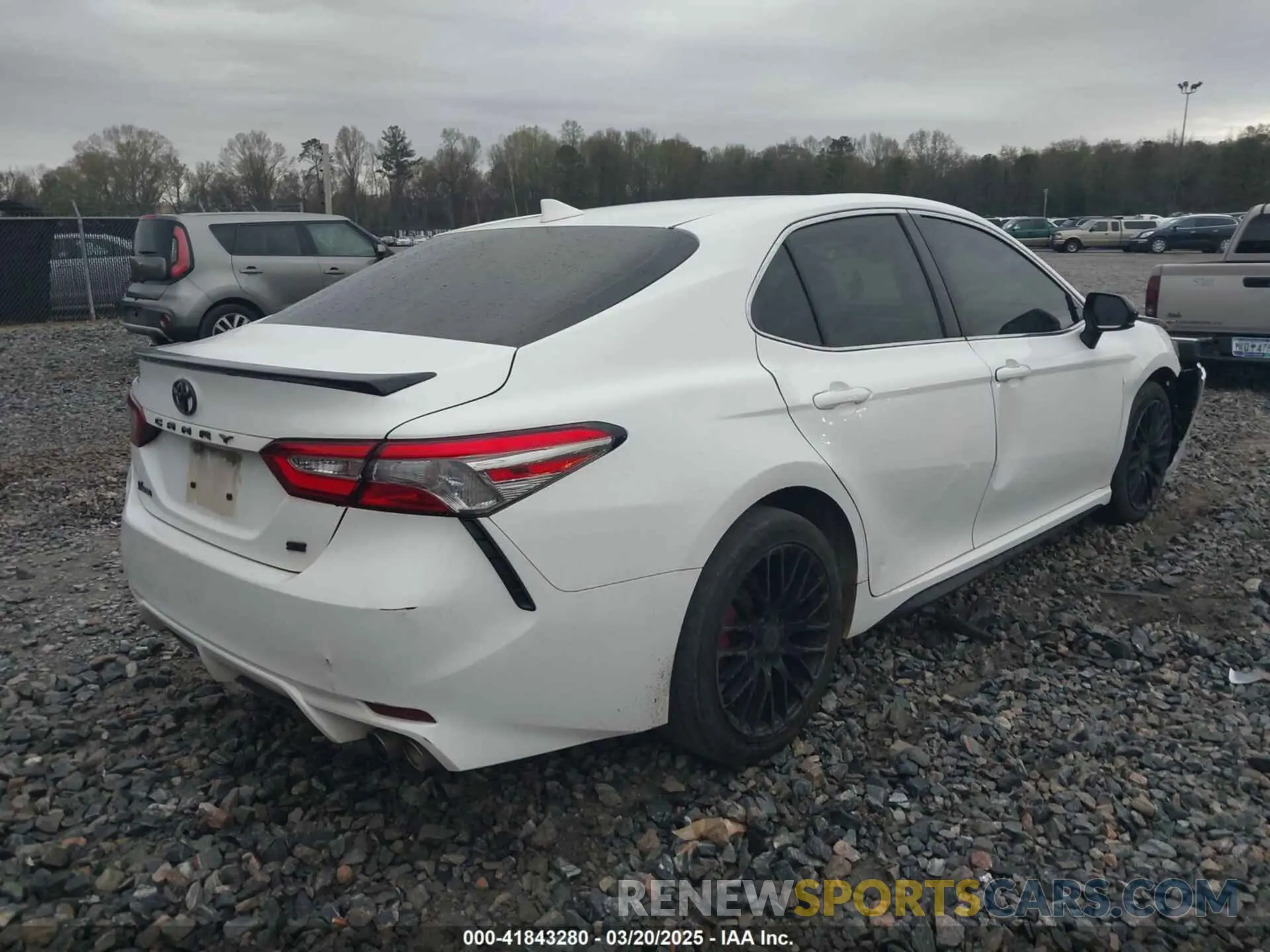 4 Photograph of a damaged car 4T1B11HKXKU706000 TOYOTA CAMRY 2019