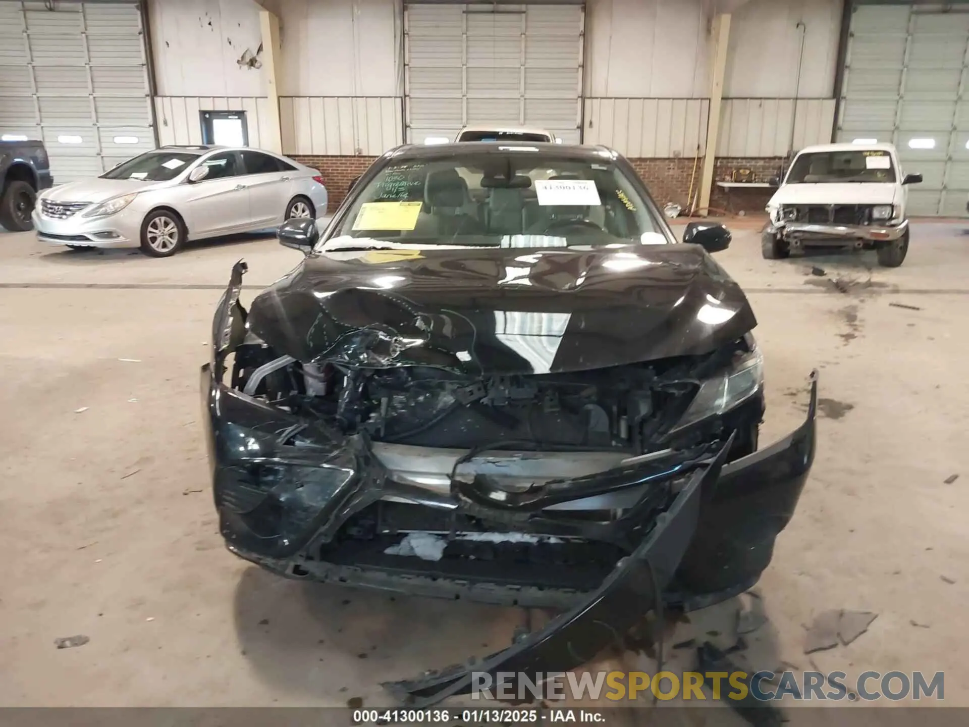 12 Фотография поврежденного автомобиля 4T1B11HKXKU718695 TOYOTA CAMRY 2019