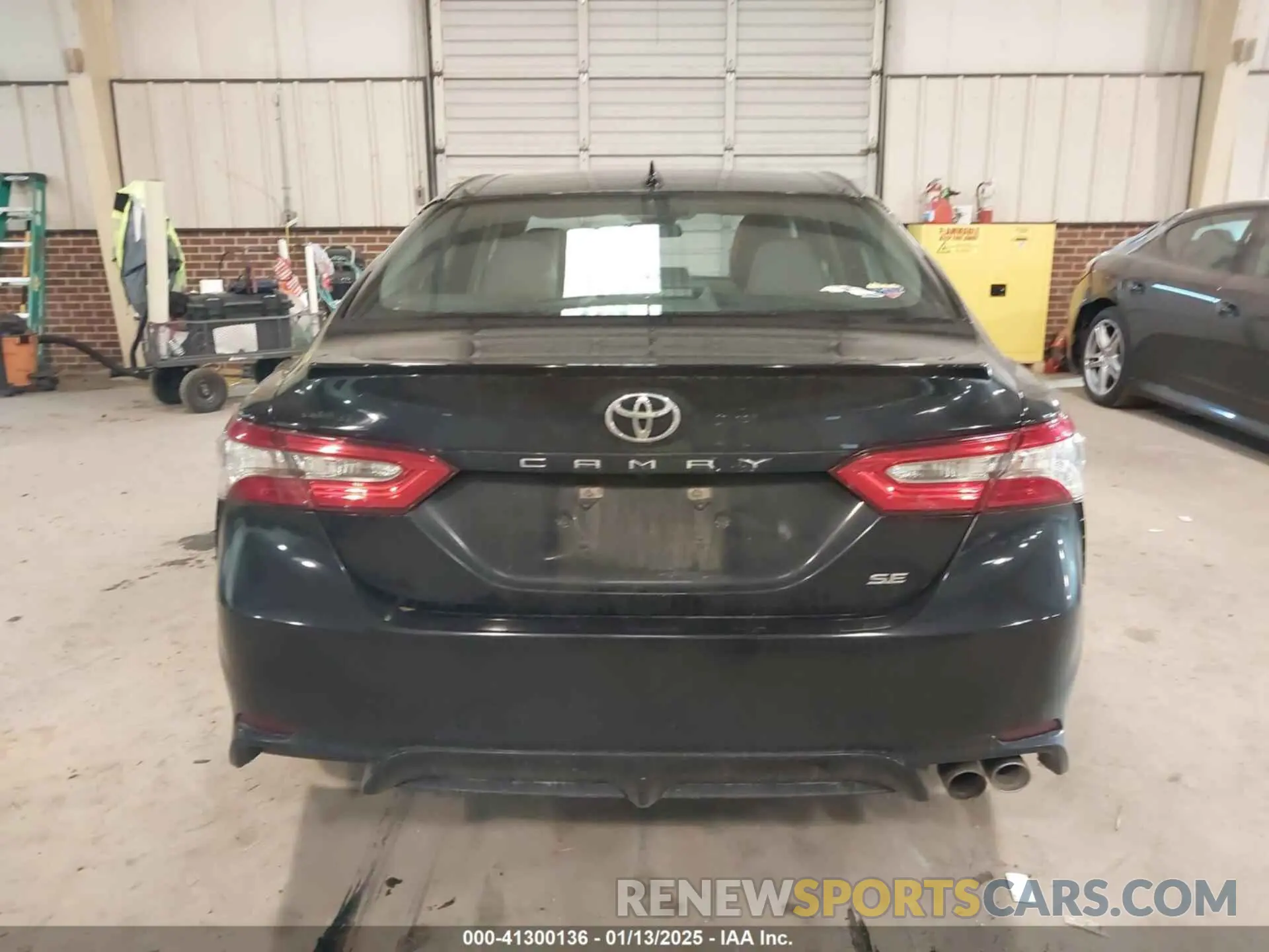 16 Фотография поврежденного автомобиля 4T1B11HKXKU718695 TOYOTA CAMRY 2019