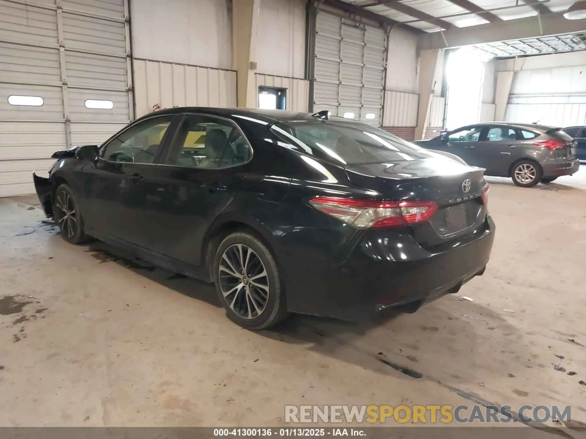 3 Фотография поврежденного автомобиля 4T1B11HKXKU718695 TOYOTA CAMRY 2019