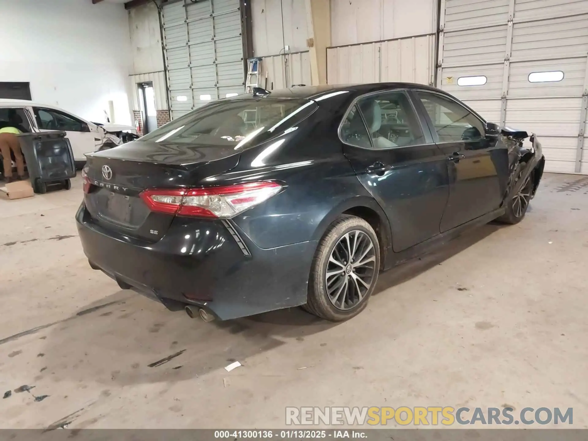 4 Фотография поврежденного автомобиля 4T1B11HKXKU718695 TOYOTA CAMRY 2019