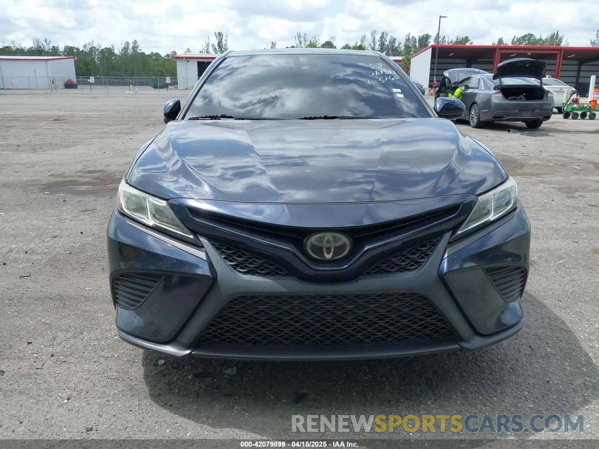 12 Фотография поврежденного автомобиля 4T1B11HKXKU723766 TOYOTA CAMRY 2019