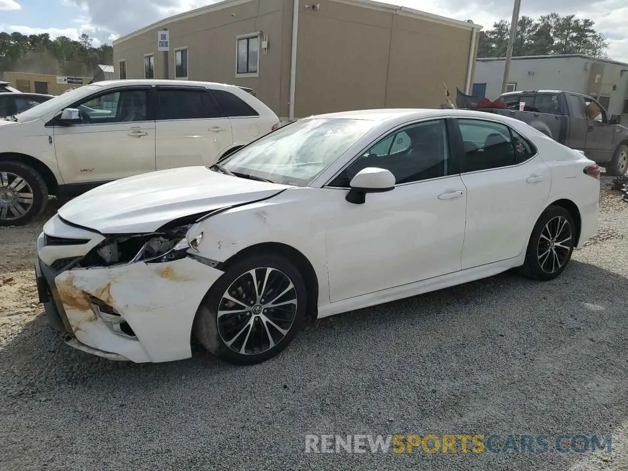 1 Photograph of a damaged car 4T1B11HKXKU724495 TOYOTA CAMRY 2019