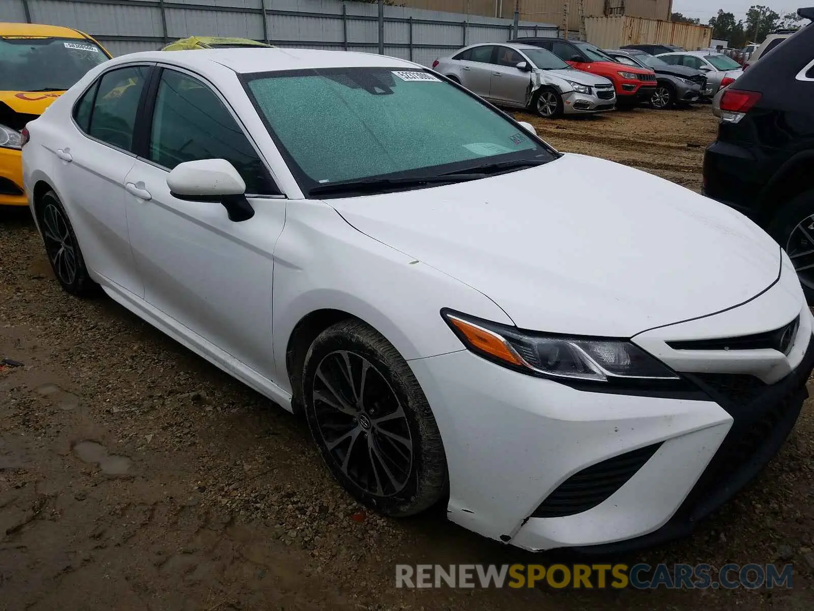 1 Photograph of a damaged car 4T1B11HKXKU728840 TOYOTA CAMRY 2019