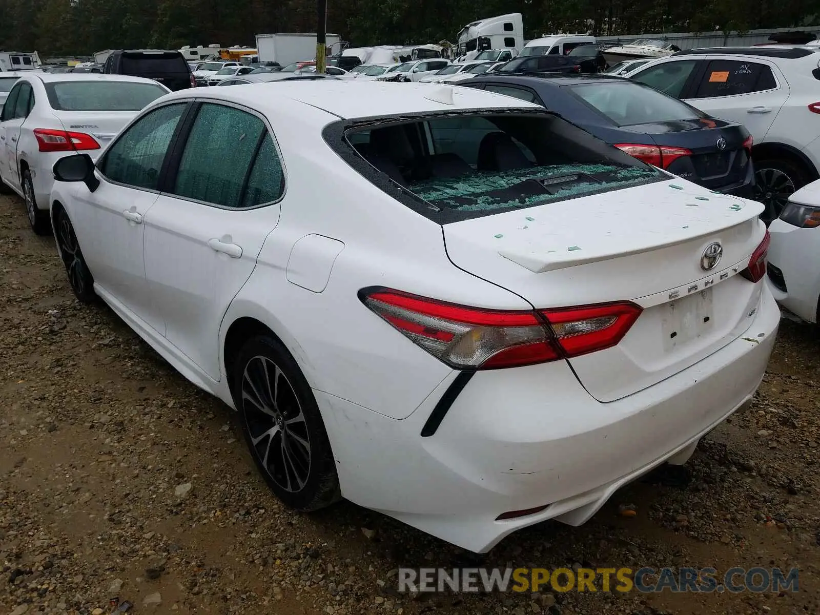 3 Photograph of a damaged car 4T1B11HKXKU728840 TOYOTA CAMRY 2019