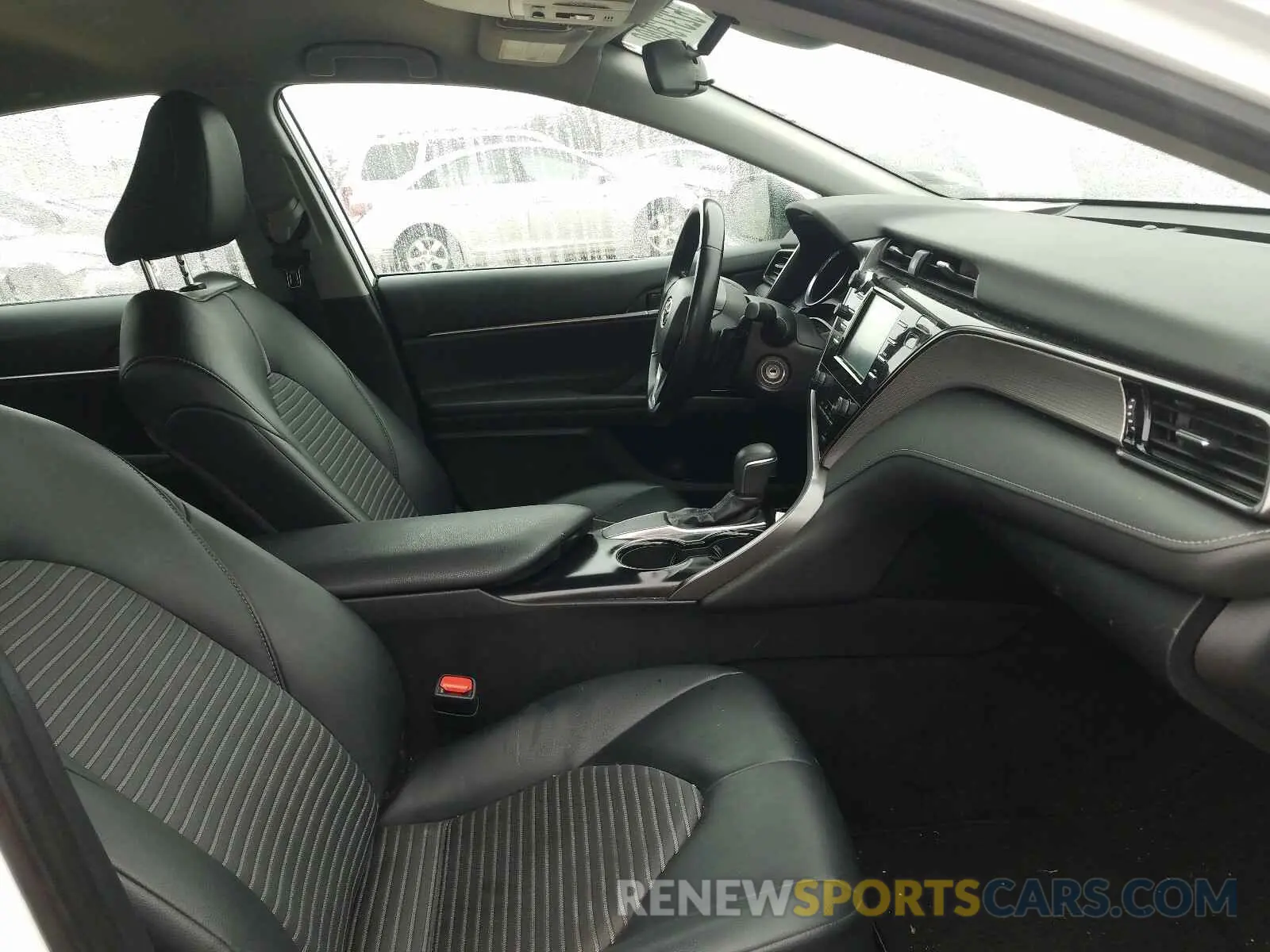 5 Photograph of a damaged car 4T1B11HKXKU728840 TOYOTA CAMRY 2019