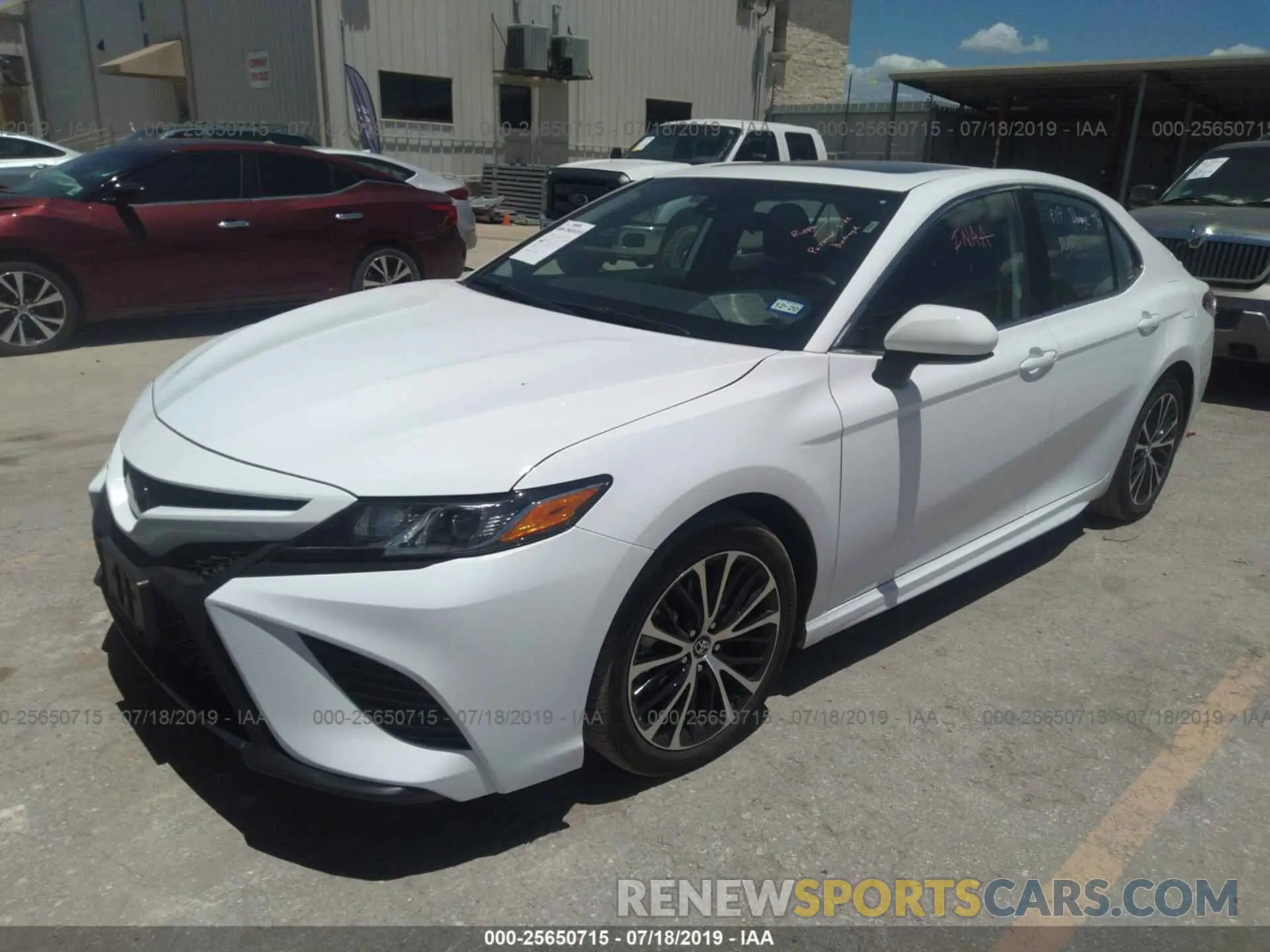 2 Photograph of a damaged car 4T1B11HKXKU734587 TOYOTA CAMRY 2019