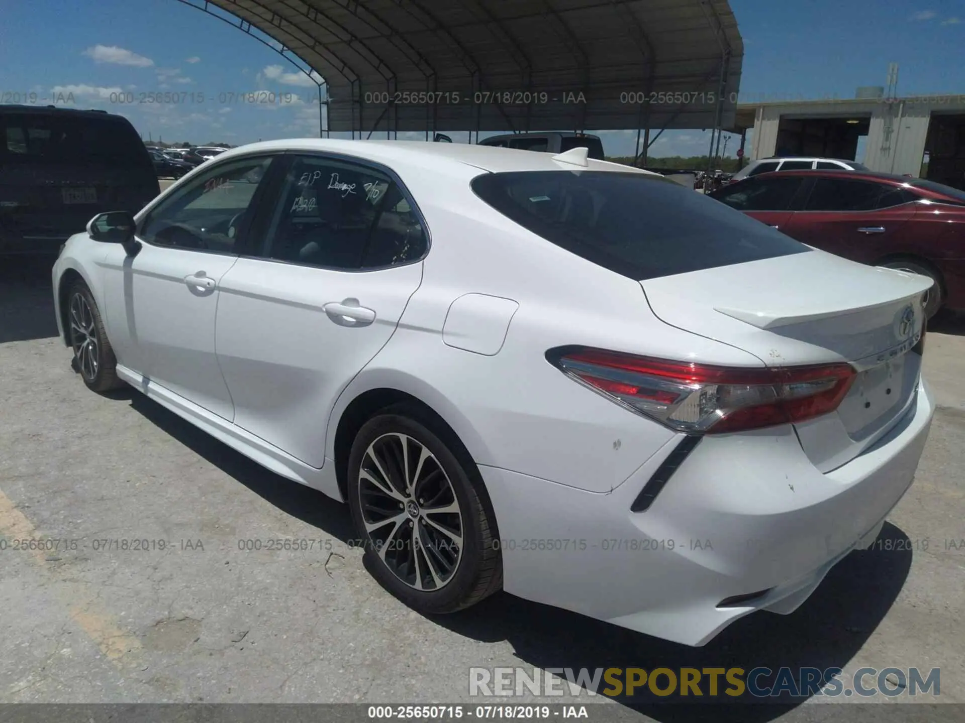 3 Photograph of a damaged car 4T1B11HKXKU734587 TOYOTA CAMRY 2019