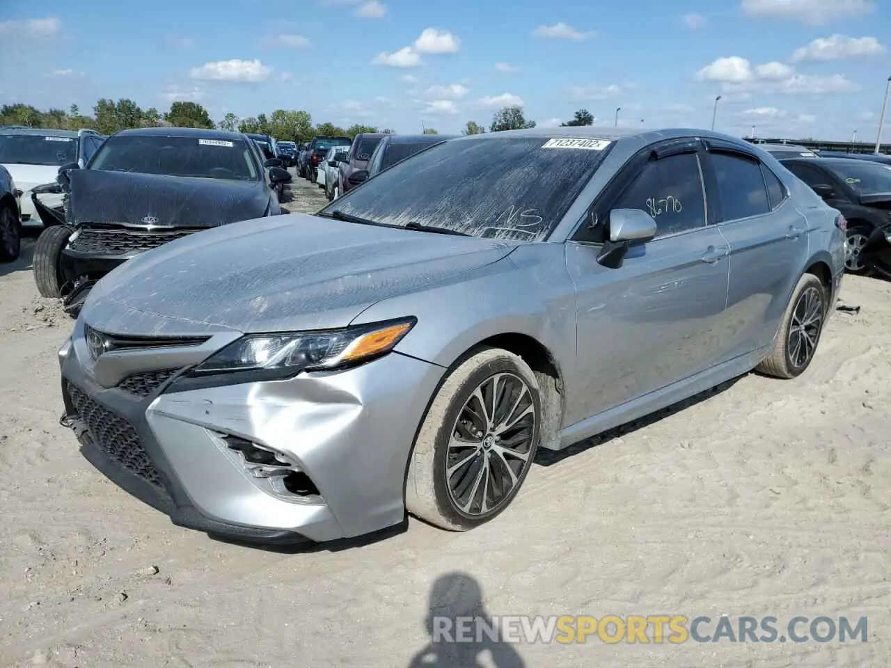 1 Photograph of a damaged car 4T1B11HKXKU739188 TOYOTA CAMRY 2019