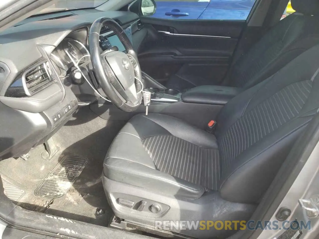 7 Photograph of a damaged car 4T1B11HKXKU739188 TOYOTA CAMRY 2019