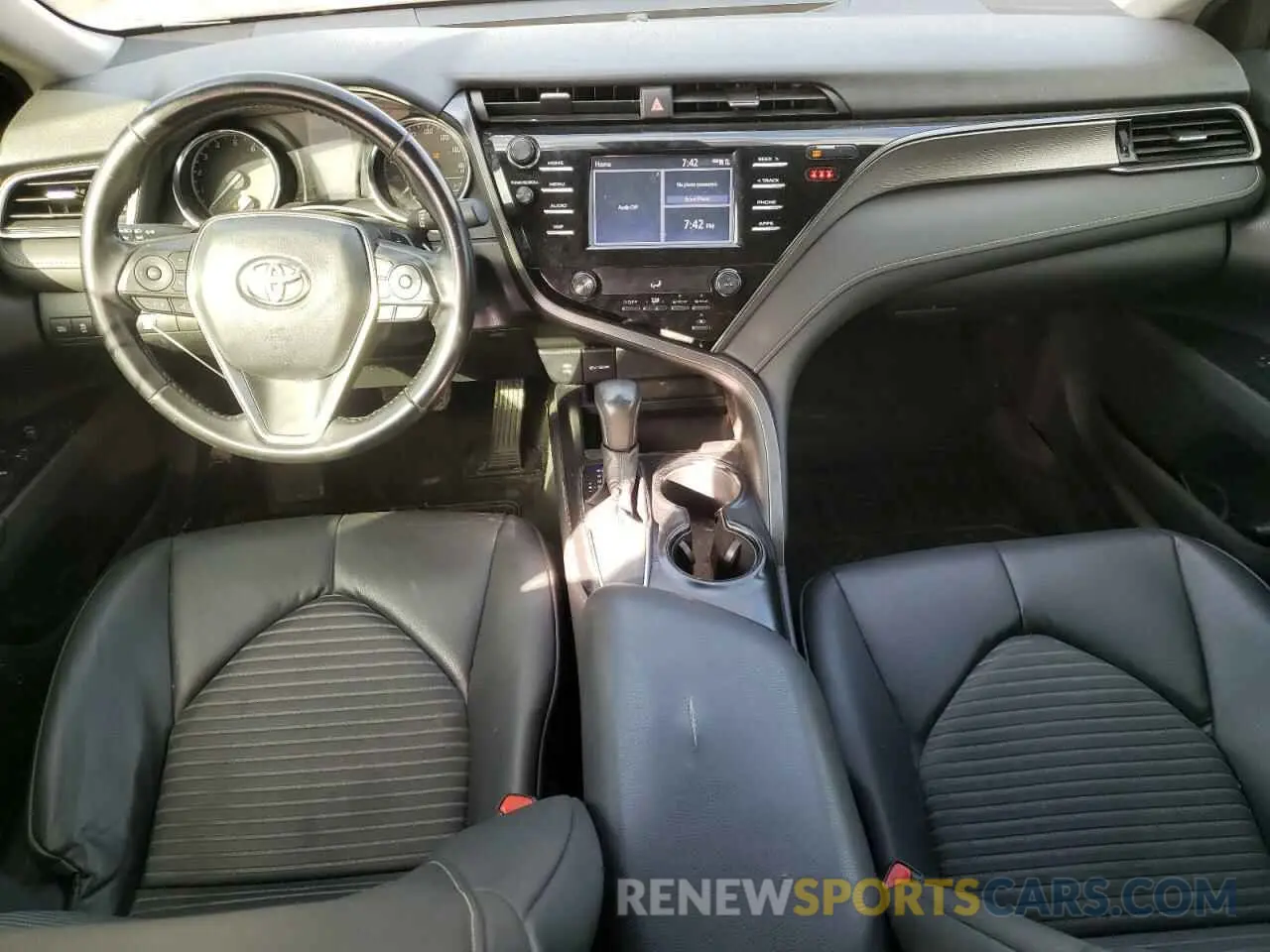 8 Photograph of a damaged car 4T1B11HKXKU739188 TOYOTA CAMRY 2019