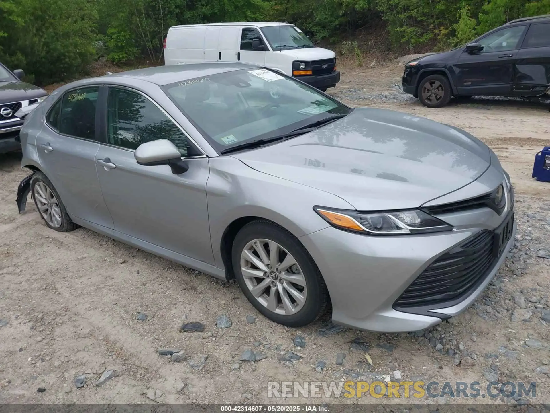 1 Photograph of a damaged car 4T1B11HKXKU746948 TOYOTA CAMRY 2019