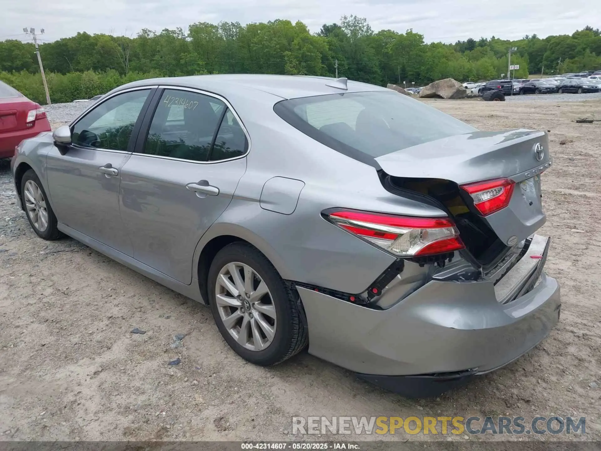 3 Photograph of a damaged car 4T1B11HKXKU746948 TOYOTA CAMRY 2019