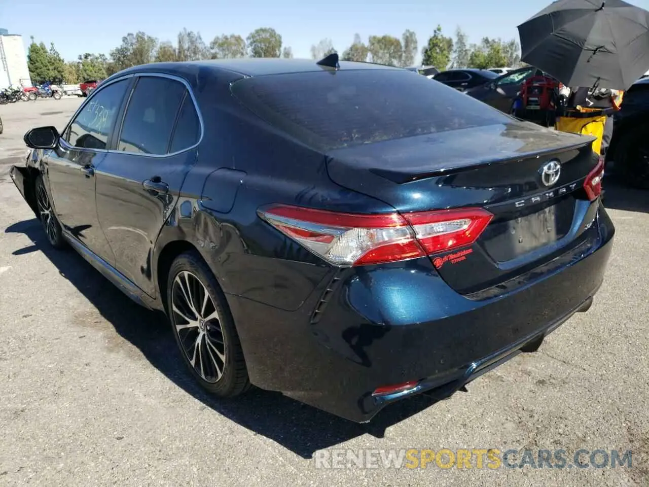3 Photograph of a damaged car 4T1B11HKXKU750689 TOYOTA CAMRY 2019