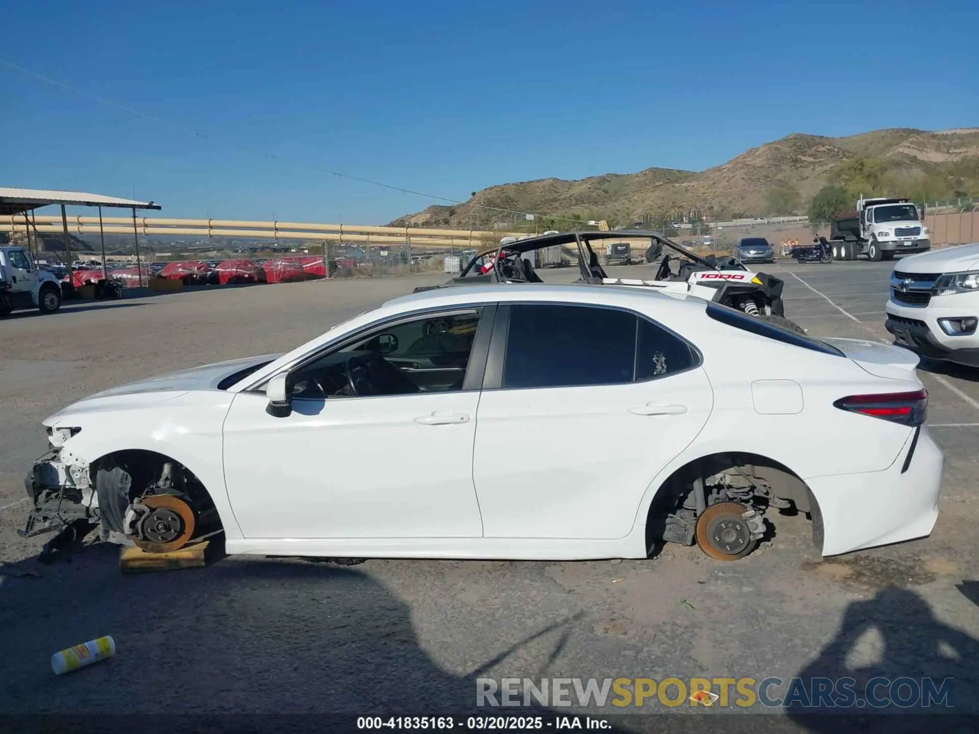 14 Фотография поврежденного автомобиля 4T1B11HKXKU757187 TOYOTA CAMRY 2019