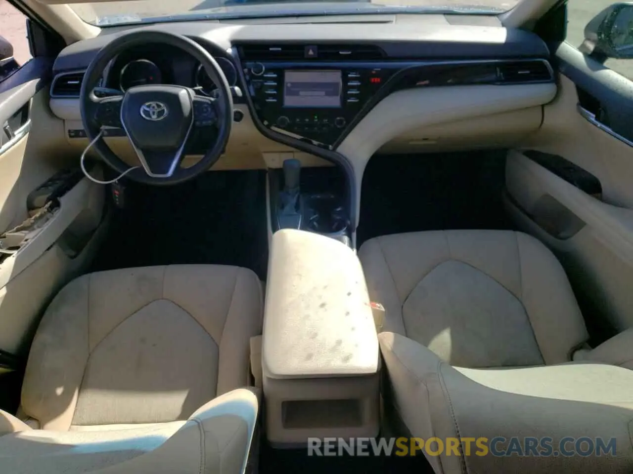 8 Photograph of a damaged car 4T1B11HKXKU759554 TOYOTA CAMRY 2019