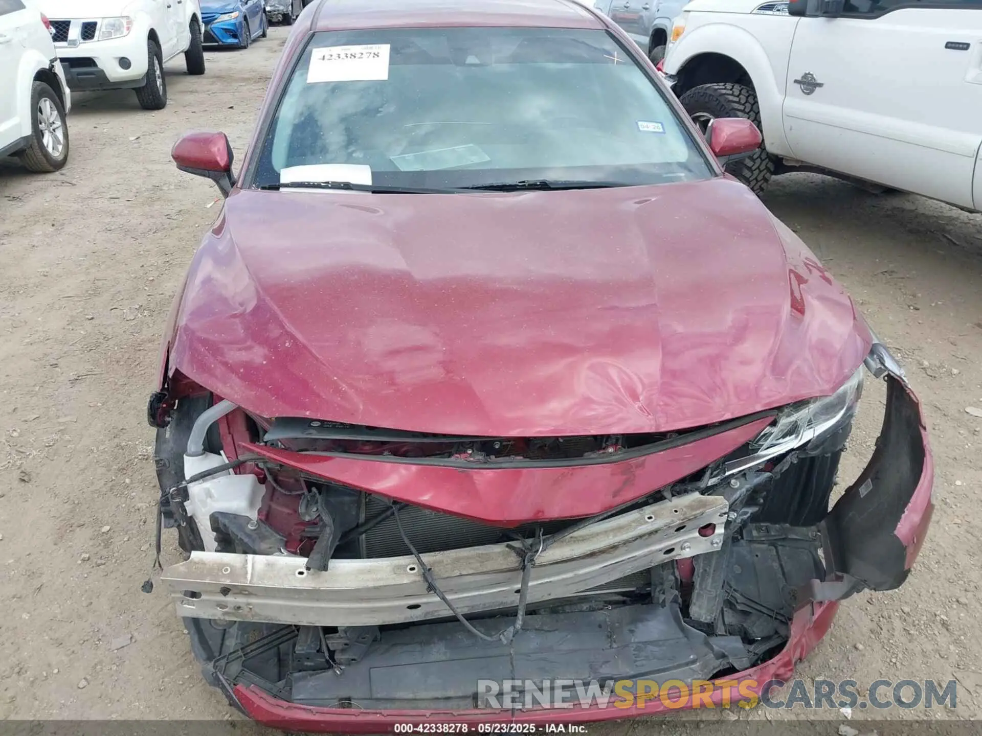 12 Photograph of a damaged car 4T1B11HKXKU764527 TOYOTA CAMRY 2019
