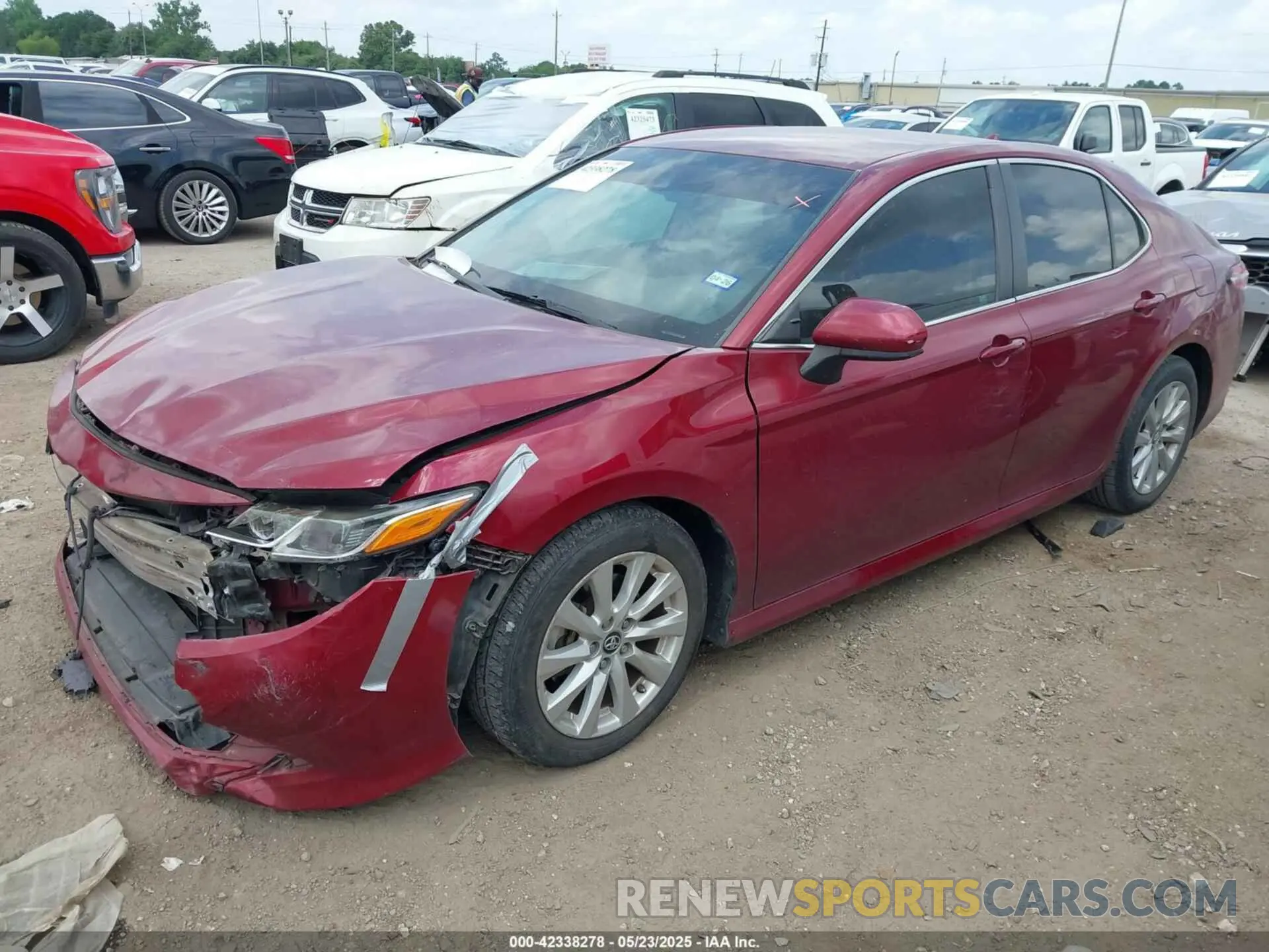 2 Photograph of a damaged car 4T1B11HKXKU764527 TOYOTA CAMRY 2019