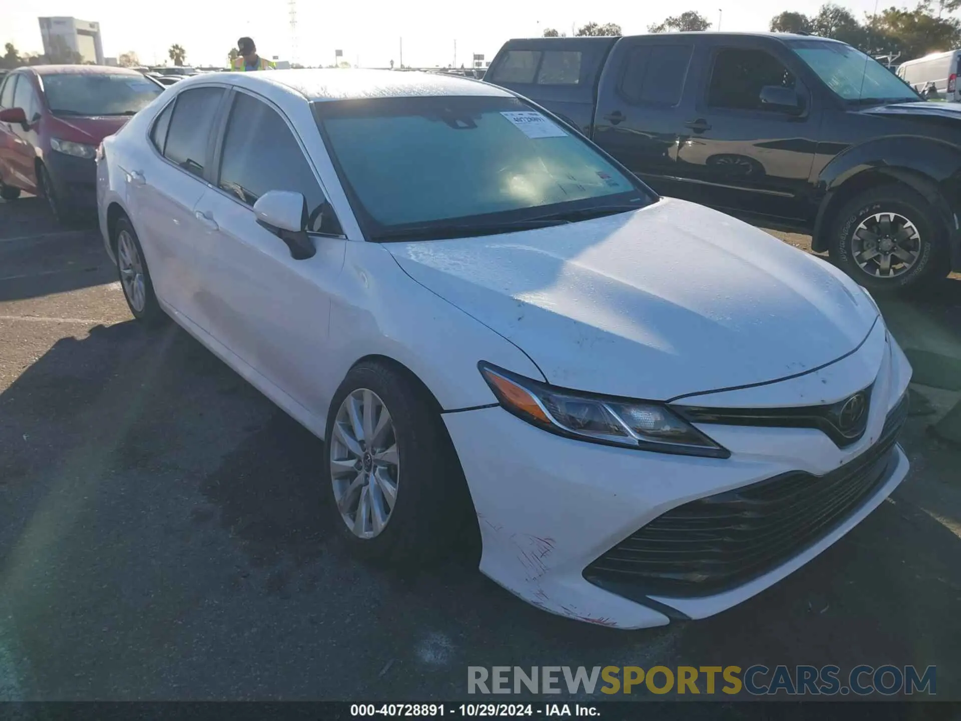 1 Фотография поврежденного автомобиля 4T1B11HKXKU769114 TOYOTA CAMRY 2019