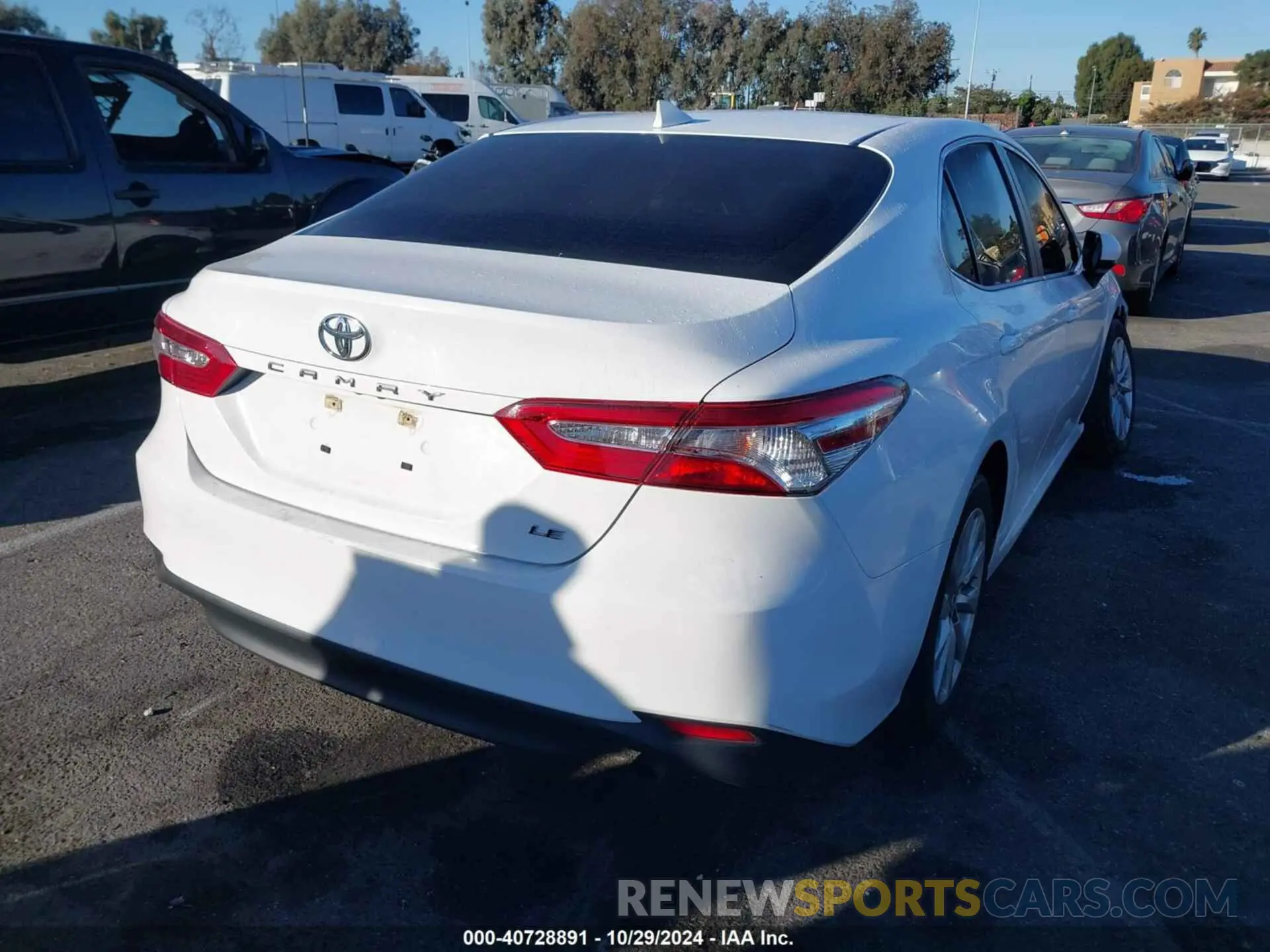 4 Фотография поврежденного автомобиля 4T1B11HKXKU769114 TOYOTA CAMRY 2019
