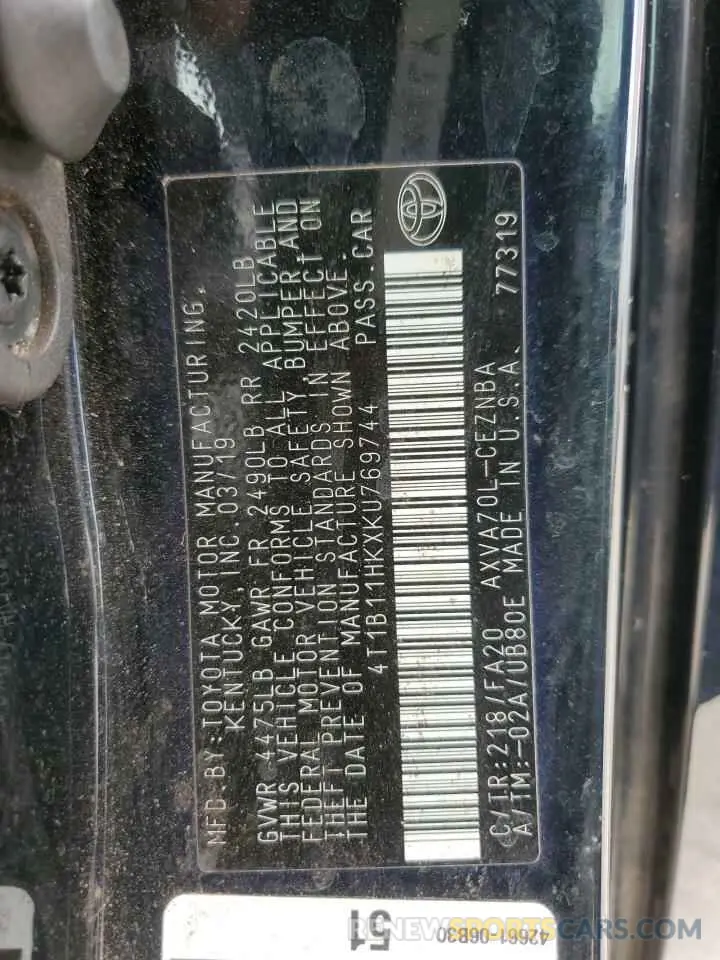 12 Photograph of a damaged car 4T1B11HKXKU769744 TOYOTA CAMRY 2019