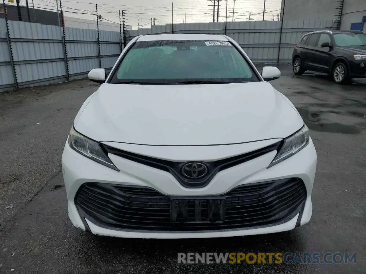 5 Photograph of a damaged car 4T1B11HKXKU771316 TOYOTA CAMRY 2019