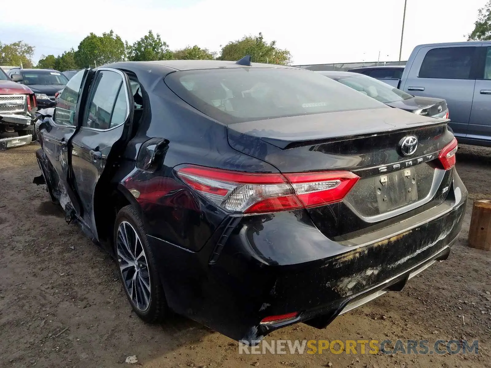 3 Photograph of a damaged car 4T1B11HKXKU771560 TOYOTA CAMRY 2019