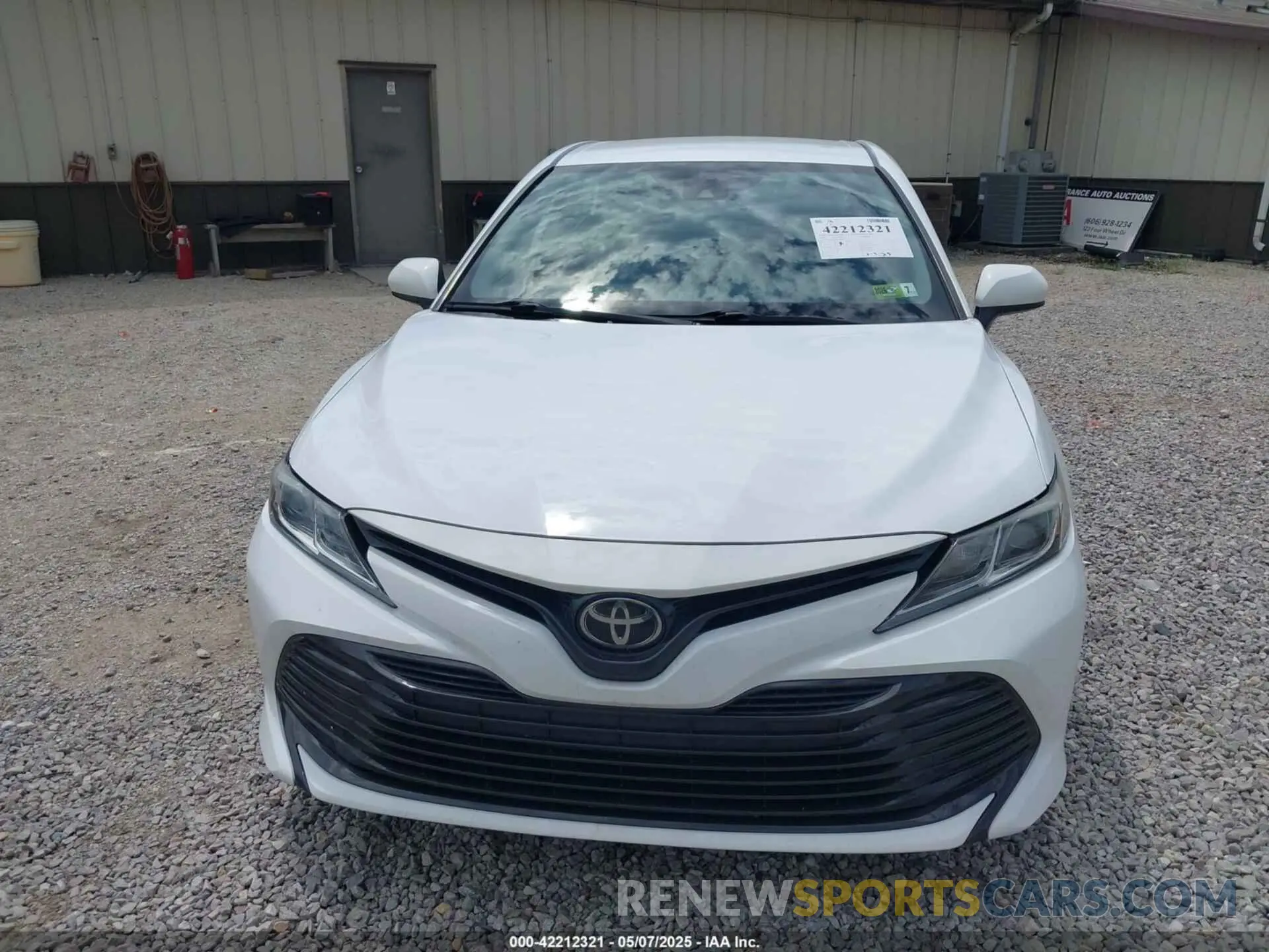 12 Photograph of a damaged car 4T1B11HKXKU786639 TOYOTA CAMRY 2019