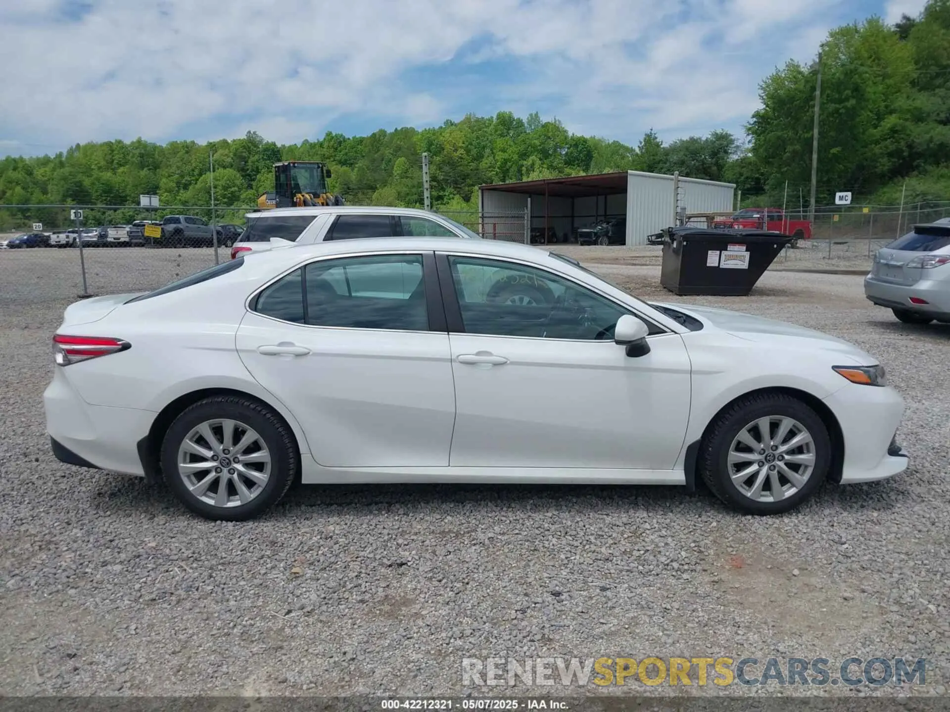 13 Photograph of a damaged car 4T1B11HKXKU786639 TOYOTA CAMRY 2019
