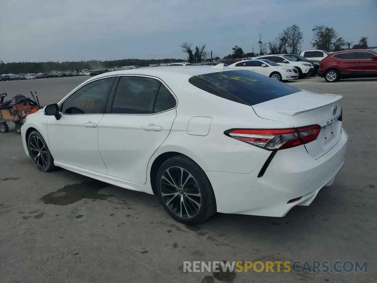2 Photograph of a damaged car 4T1B11HKXKU795339 TOYOTA CAMRY 2019