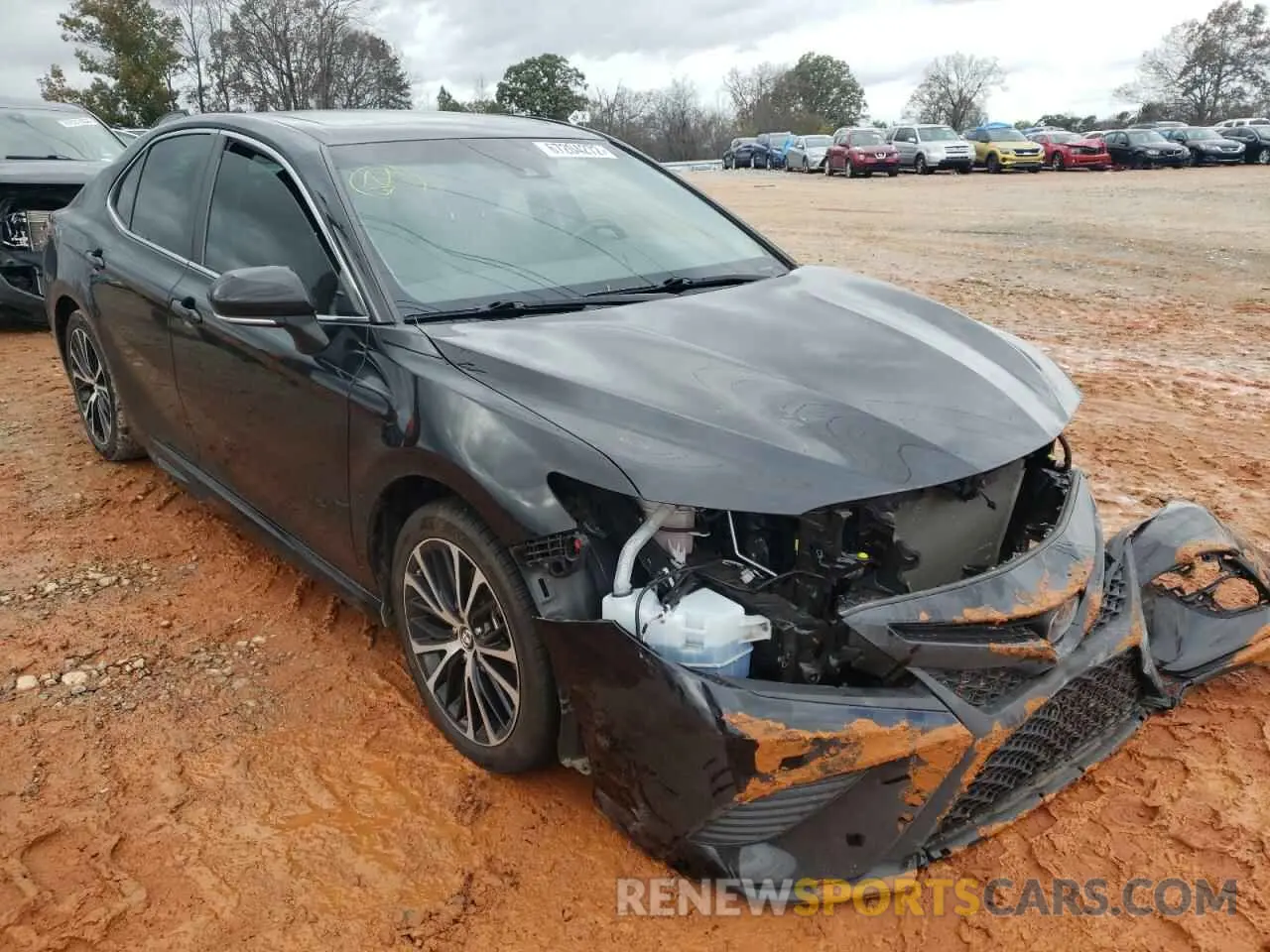 1 Photograph of a damaged car 4T1B11HKXKU806811 TOYOTA CAMRY 2019