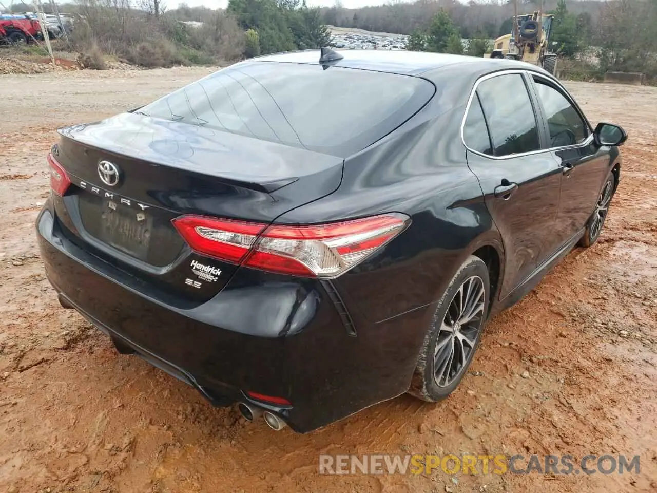 4 Photograph of a damaged car 4T1B11HKXKU806811 TOYOTA CAMRY 2019